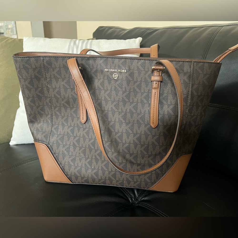 New never used Michael Kors tote bag
